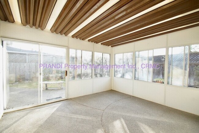 Building Photo - 1407 Donna St