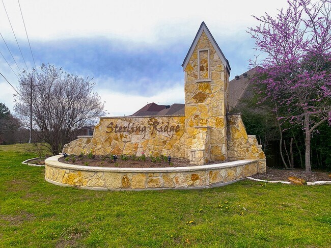 Building Photo - 117 Green Haven Dr