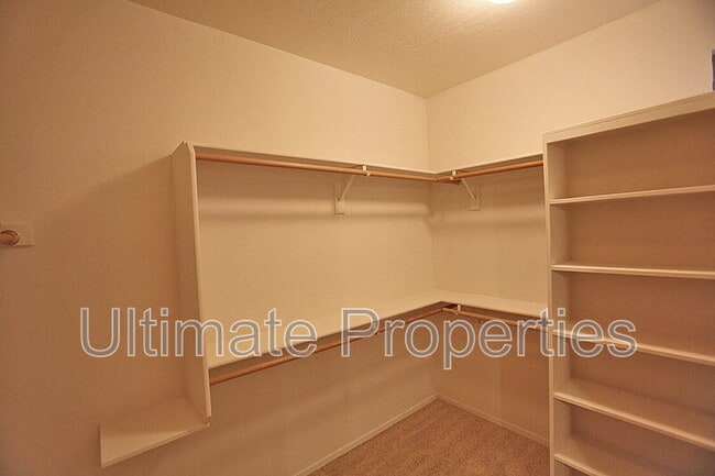 Building Photo - 27158 N Whitehorn Trail