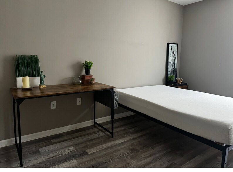 Building Photo - 327 Essex St