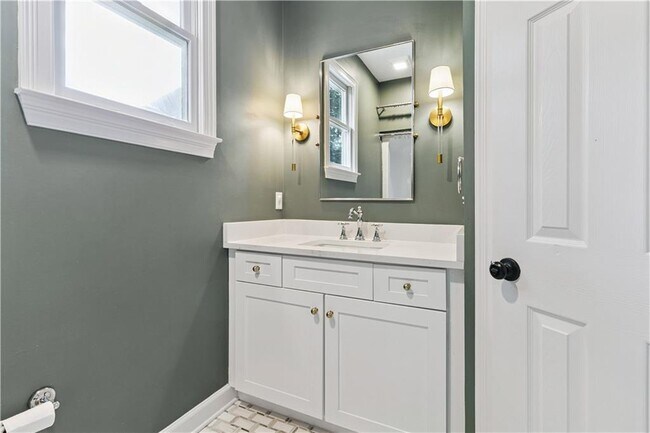 Building Photo - 417 Colley Ln