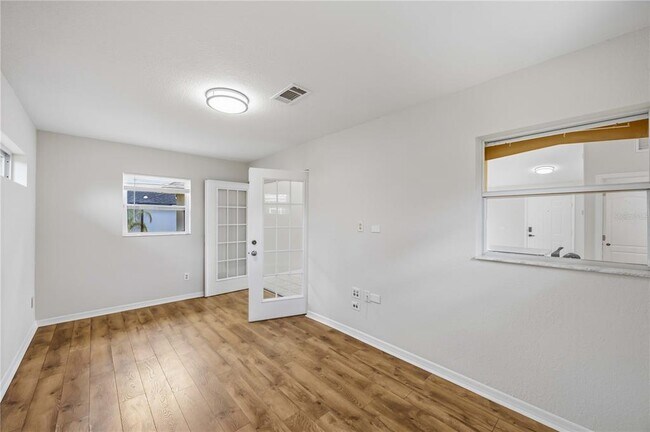 Building Photo - 2260 Mistleto Ln