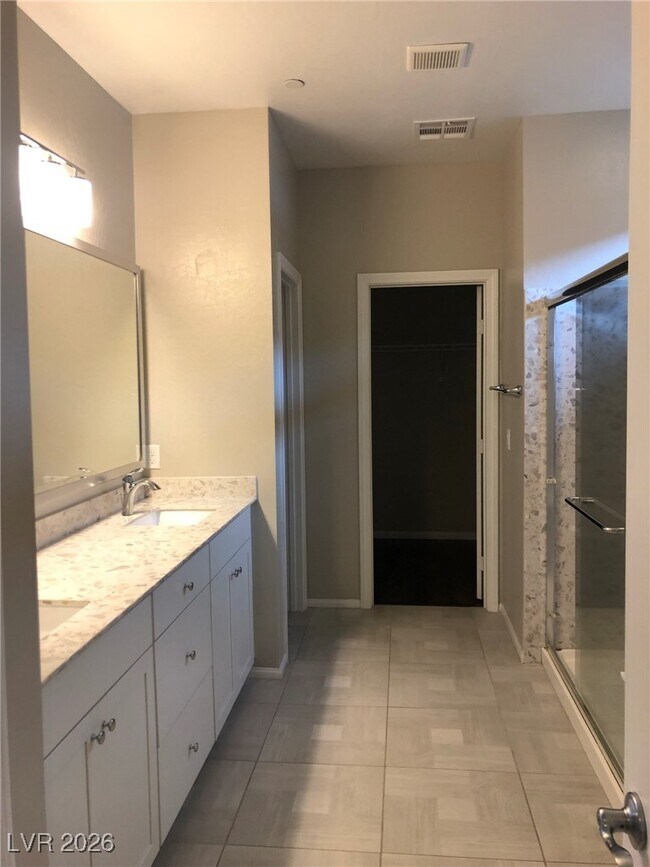 Building Photo - 2434 Fanano St