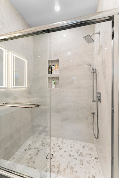 Building Photo - 21 Bolton St