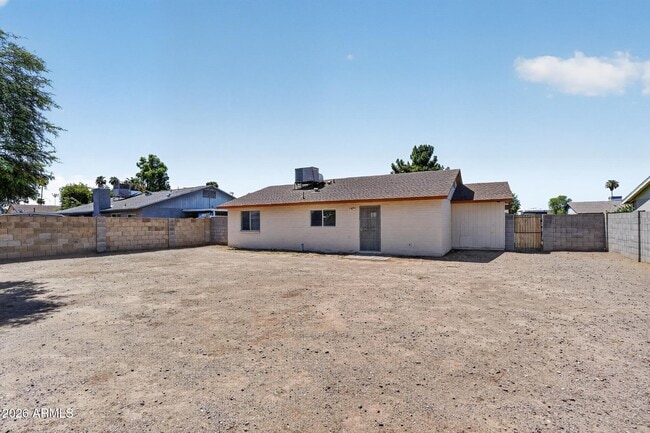 Building Photo - 6320 W Carol Ave