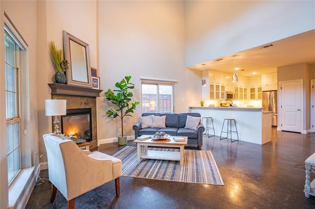 Primary Photo - 4613 El Campo Ave