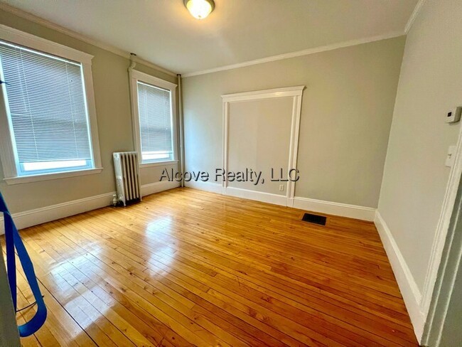 Building Photo - 15 Farragut Ave