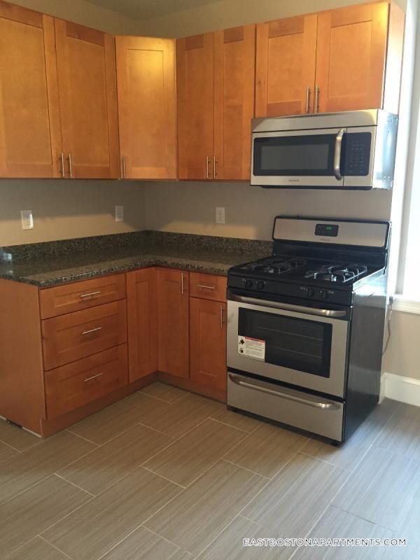 Building Photo - 241 Maverick St