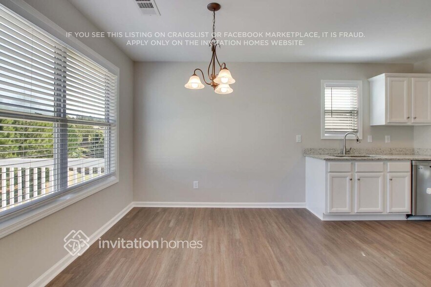 Building Photo - 103 Hollyhock Ln