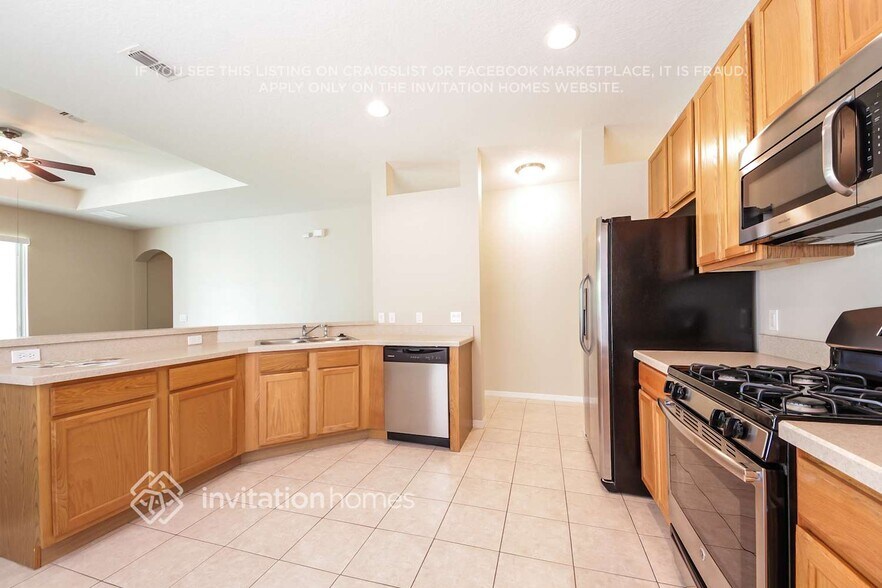 Building Photo - 13366 Sunkiss Loop