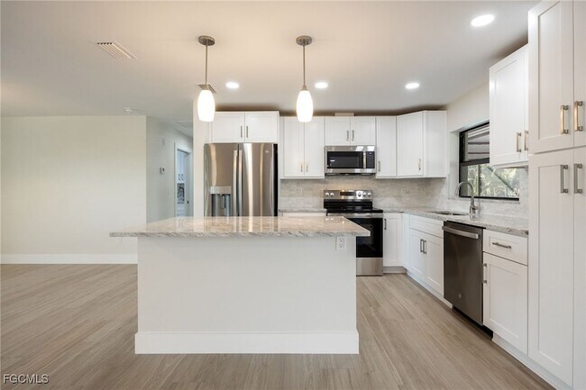 Building Photo - 5308 Shalley Cir E