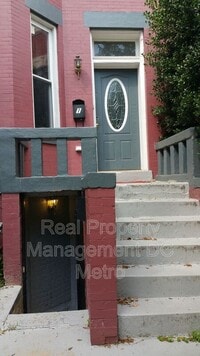 Building Photo - 117 W St NW