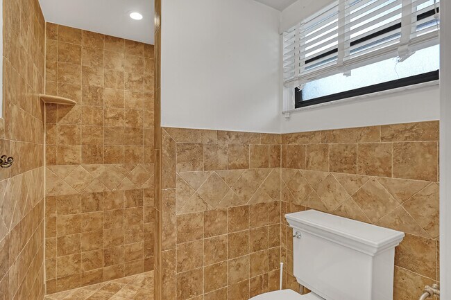 Building Photo - 11863 Wimbledon Cir