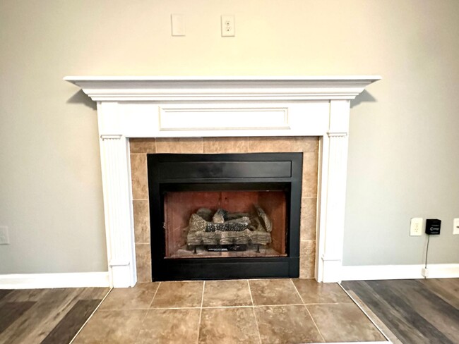 Building Photo - 1192 Meachem Dr