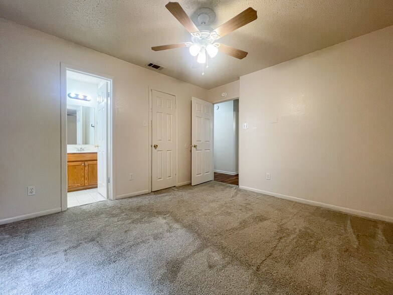 Building Photo - 255 Betty Jane Ln