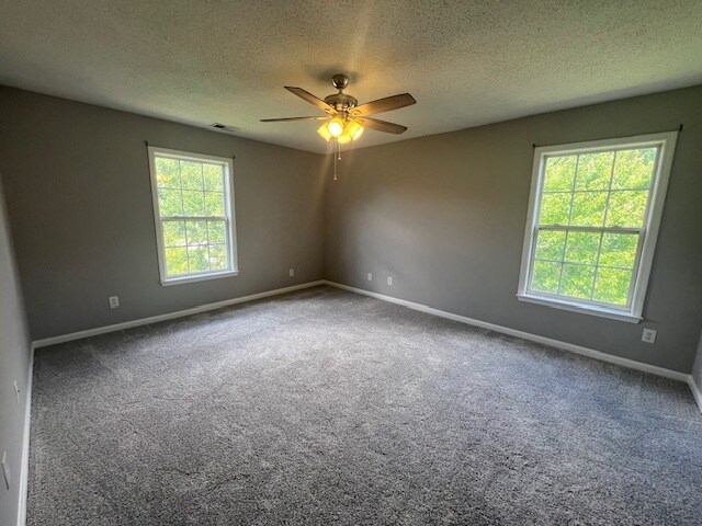 Building Photo - 4700 Pennoak Ln