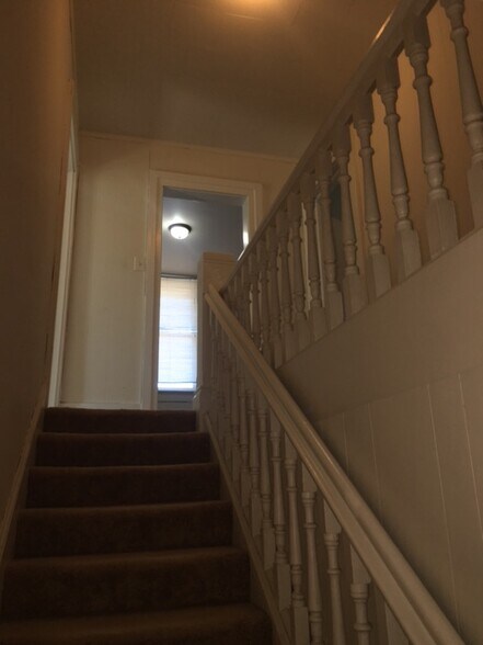 Building Photo - 201 W Bradley Ave