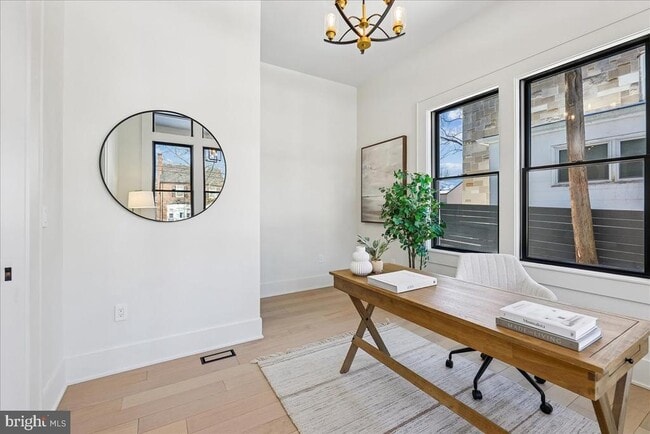 Building Photo - 4428 Albemarle St NW