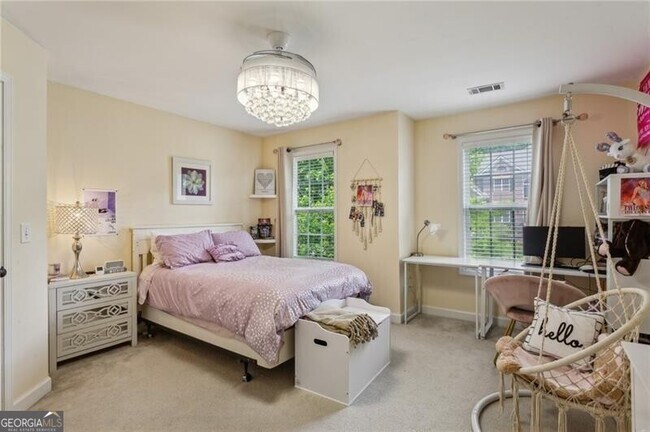 Building Photo - 1124 Promontory Dr