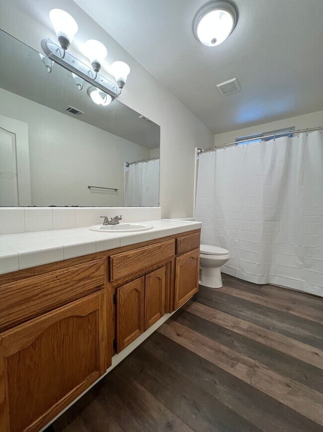 Building Photo - 92 Rosewood Cir