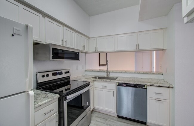 Building Photo - 716 Bering Dr