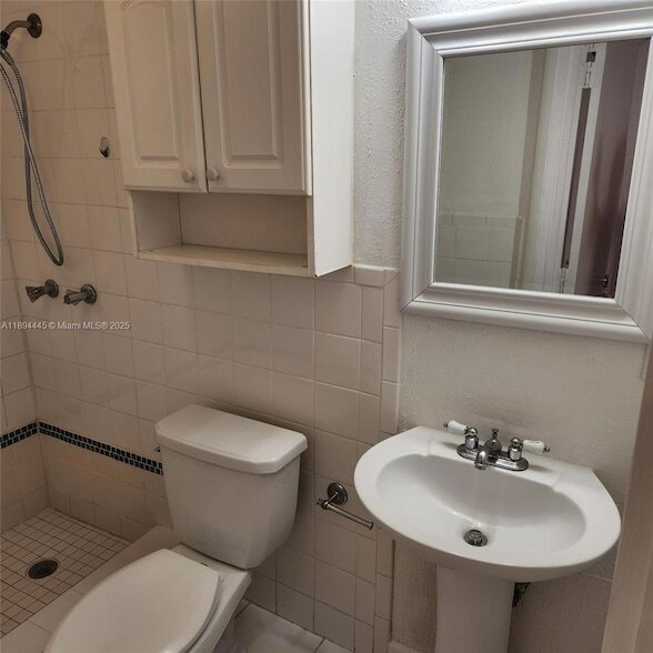 Building Photo - 8301 SW 142nd Ave