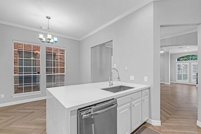 Building Photo - 13527 Brookbluff Ln