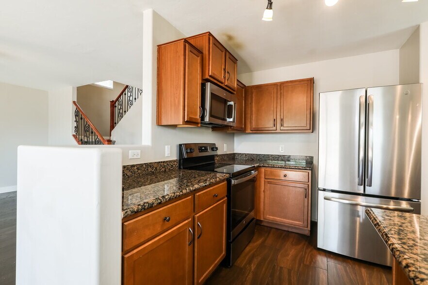 Building Photo - 7655 W Tight Line Dr