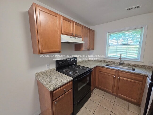 Building Photo - Affordably Price Ranch Home