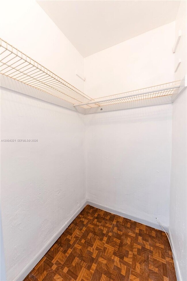 Building Photo - 1255 Marseille Dr