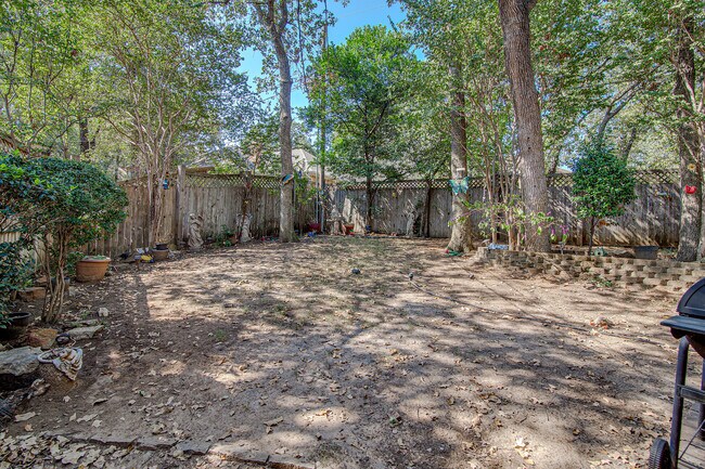 Building Photo - 6112 Farmingdale Dr