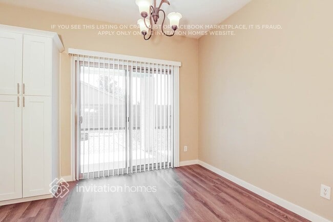 Building Photo - 17137 W Saguaro Ln