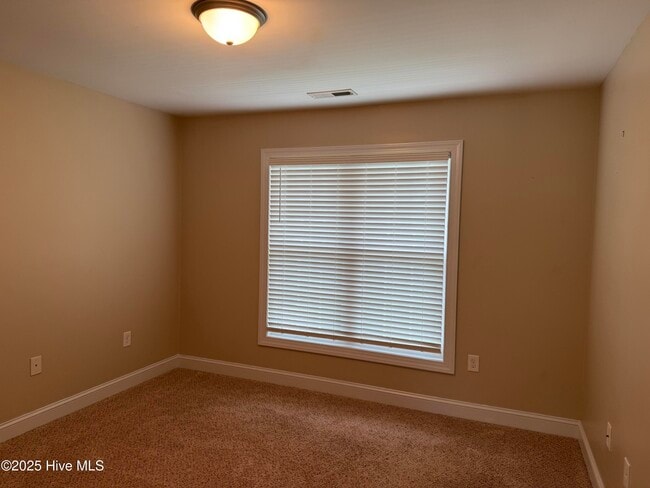 Building Photo - 204 Armistead Way