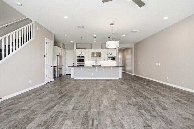 Building Photo - 7471 E Paraiso Dr
