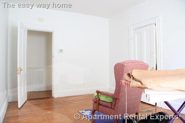 Building Photo - 52 Portsmouth St