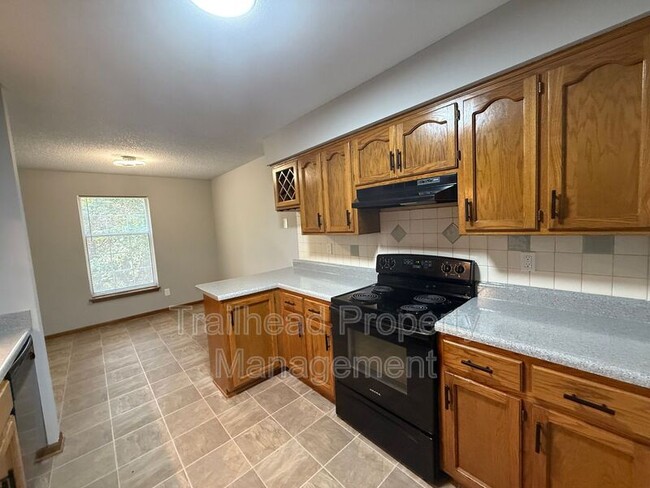 Building Photo - 3409 NW Duncan Rd