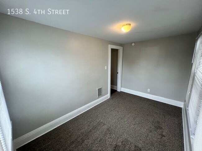 Building Photo - 1538 S 4th St