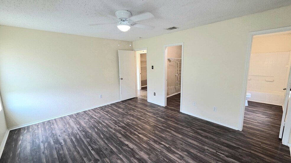 Building Photo - 8103 Zephyr Ct