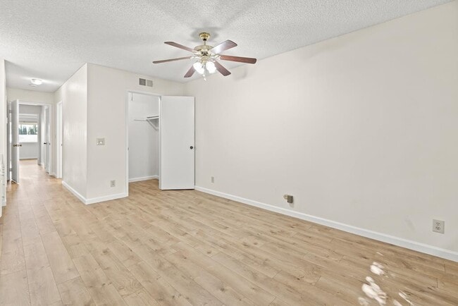 Building Photo - 5481 Cribari Green