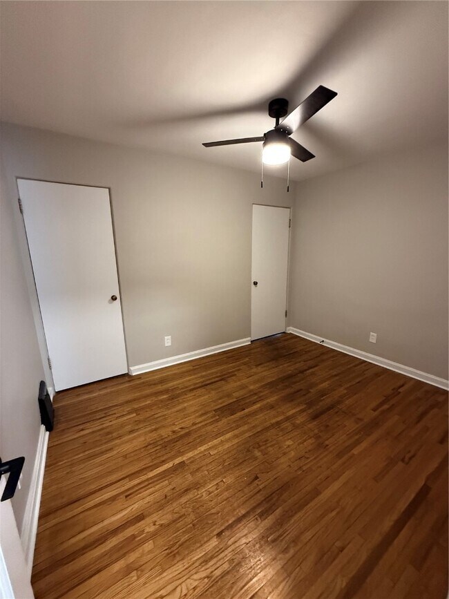 Building Photo - 7128 Yates St