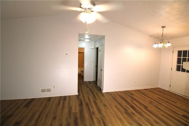 Building Photo - 1485 Scenic Hwy N