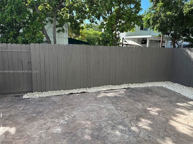 Building Photo - 7106 SW 112th Pl