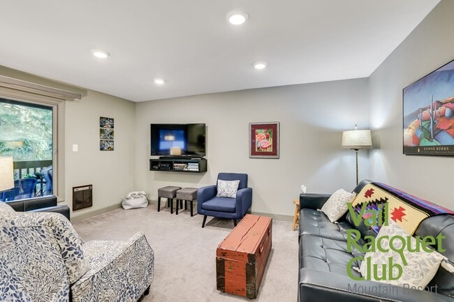 Building Photo - 4660 Racquet Club Dr
