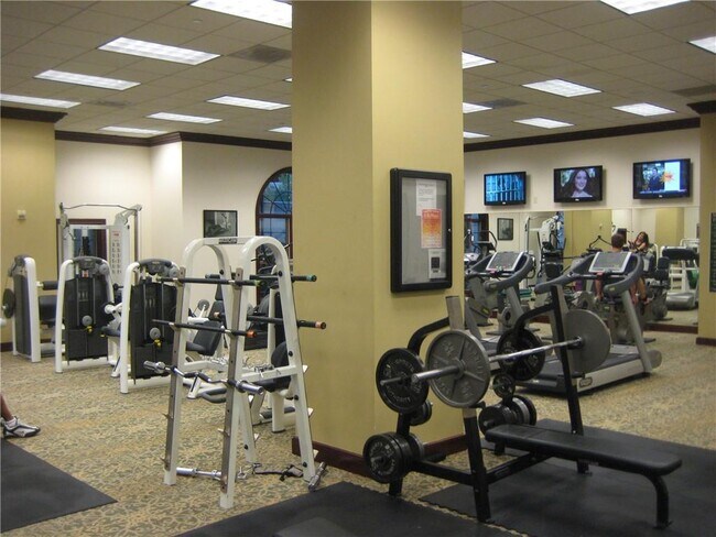 Building Photo - 195 14th St NE