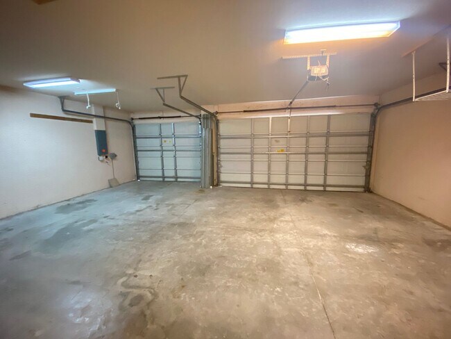 Building Photo - 4110 Polynesia Rd