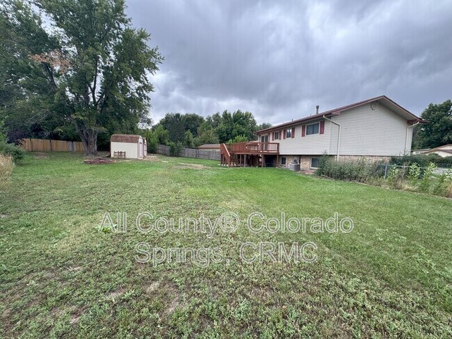 Building Photo - 1595 Luna Vista St