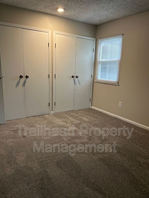 Building Photo - 1035 NW 70th Ct