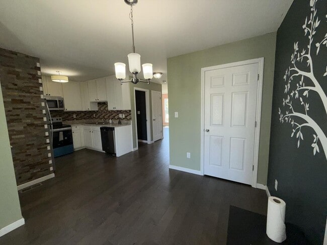 Building Photo - Beautiful 2 Bedroom / 2.5 Bath for Rent in Maryland Heights !