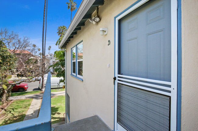 Building Photo - 1034 5th St in Santa Monica - 5 blocks to ...