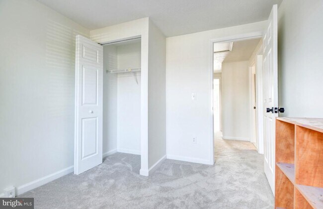 Building Photo - 6022 Phlox Ct